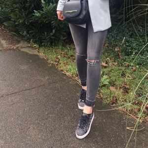 EXPRESS High Waisted Grey knee ripped jeans